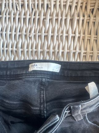 Pantalón ZARA pitillo 5 botones T.38 como nuevo