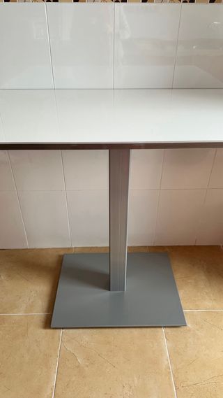 Mesa de cocina cristal y metal