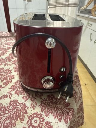 Tostadora roja