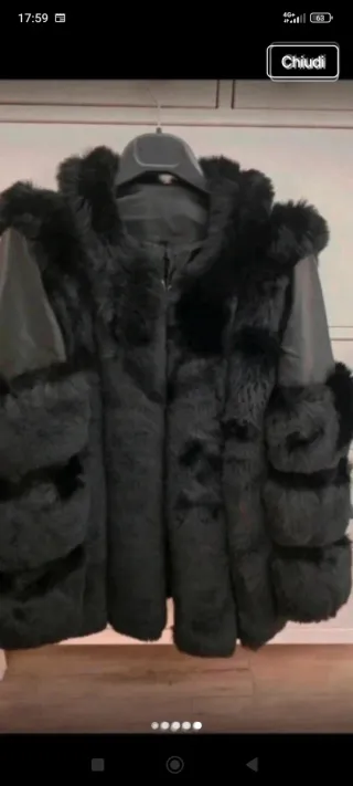 Pelliccia ecopelle nera