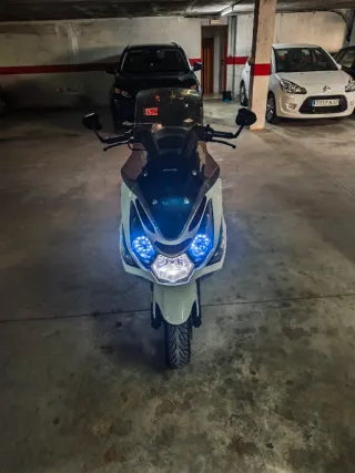 Scooter Daelim Maxi Scooter Automática