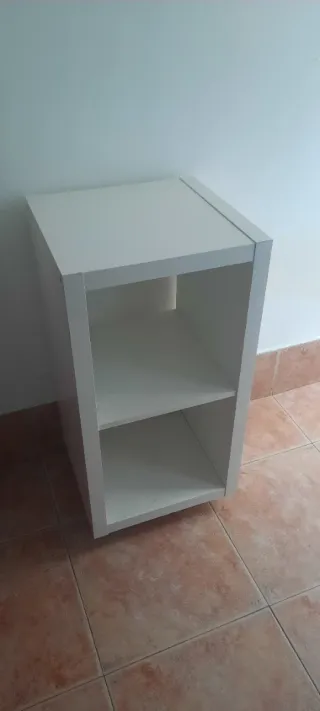 Mueble estantería blanco