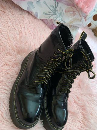 Botas Dr. Martens negras charol