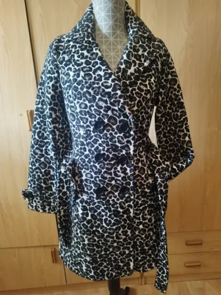 Abrigo estampado animal print