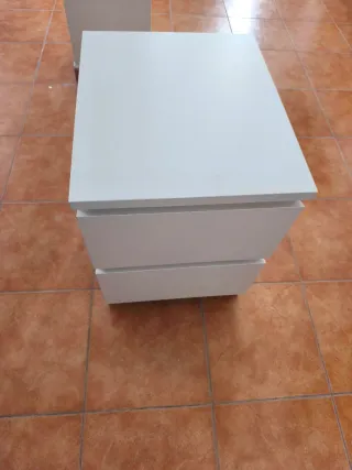 Mesita cómoda Ikea blanca