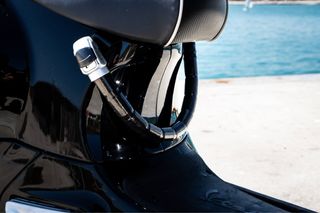 Vespa GTS 125 Negra 2021 - 11.700 km - Muy cuidada