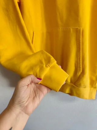 Sudadera de chico talla M de Zara.