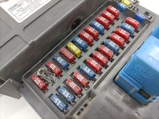 CAJA RELES / FUSIBLES NISSAN TERRANO/TERRANO.II (R20) 119860