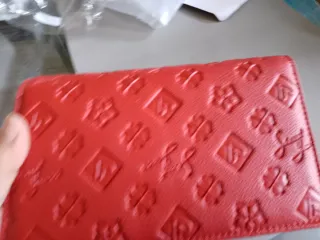 Borsetta portacellulare rossa