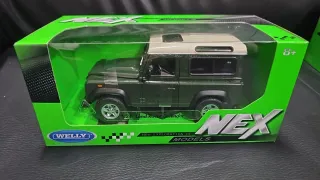 Welly Land Rover Defender 1:24 Verde