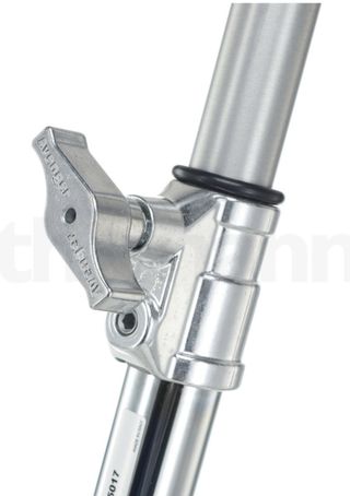 Trípode Iluminación Avenger con Ruedas