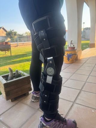 Rodillera Ortopédica Ajustable Flexión/Extensión