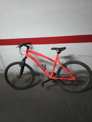 Bicicleta Montaña B'TWIN Roja