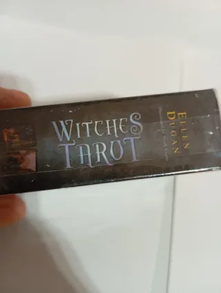 Witches Tarot di Ellen Dugan