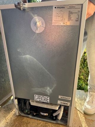 Nevera pequeña Aspes prácticamente nueva.