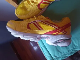 Zapatillas deportivas Miracer Talla 39 Nuevas