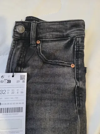 Pantalón vaquero elástico gris