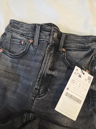 Pantalón vaquero elástico gris