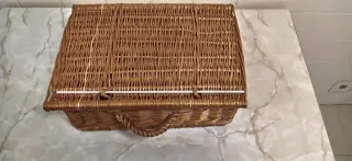 Maleta de mimbre vintage