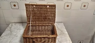 Maleta de mimbre vintage