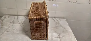 Maleta de mimbre vintage