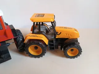 2 Trattori a frizione per bambini