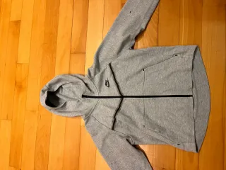 Sudadera NIKE gris