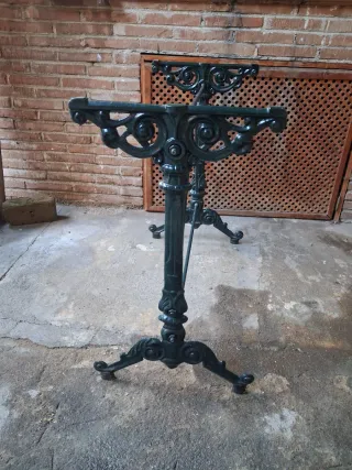 Pie de mesa forja