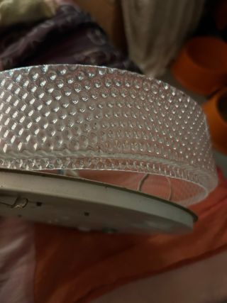 Plafon de techo cristal y plástico, falta el tubo.