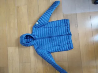 Abrigo JOTT azul niño (original y muy poco usado)