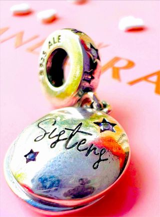 Pandora Sisters Charm Plata