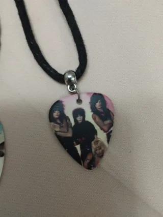 Collane con ciondolo a forma di plettro