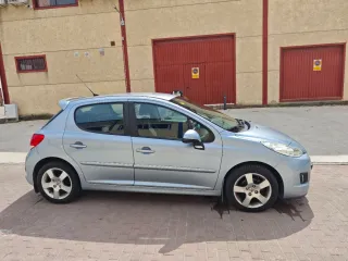 Peugeot 207 1.6 HDi 92 CV impecable, 53.170 kms