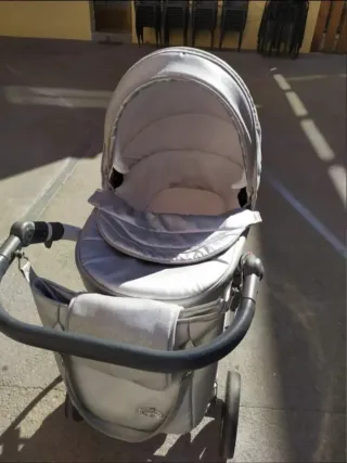 Carrito bebé gris claro + capazo + silla coche
