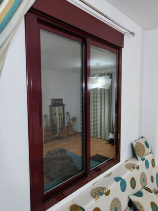 Ventanas y balconeras aluminio con rejas