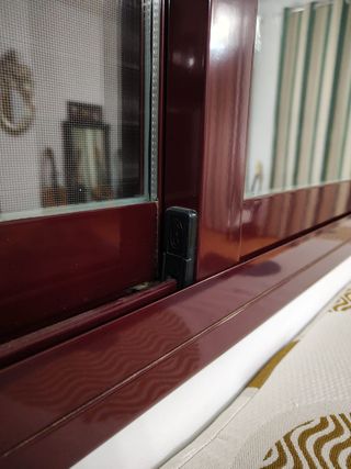 Ventanas y balconeras aluminio con rejas