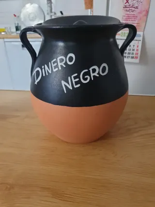 Vasija de barro Dinero Negro