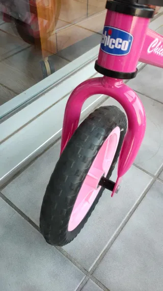 Bici sin pedales Chicco Pink Arrow niña como nueva