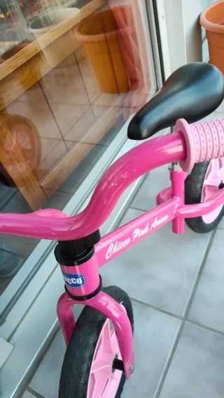 Bici sin pedales Chicco Pink Arrow niña como nueva