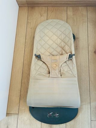 Hamaca Babybjörn con juguete