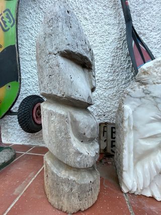 Escultura de madera antigua isla de pasqua