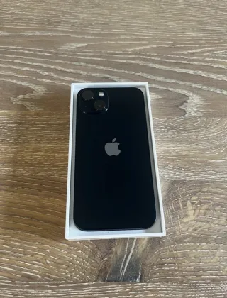 iPhone 13 256GB Medianoche