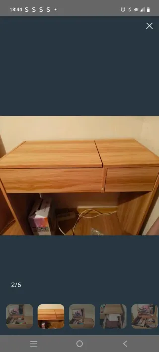 Tocador de madera con espejo y cajones