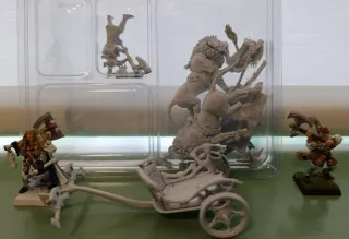 Figuras Warhammer y Señor de los Anillos