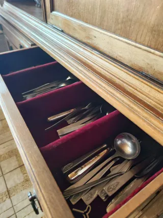 Vitrina madera y cristal