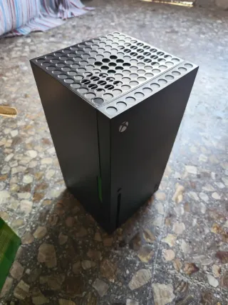 Minifrigorífico Xbox Series X 10L