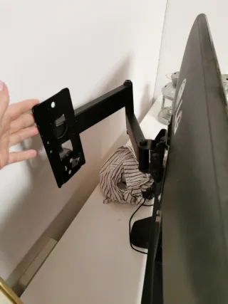 Televisor LG Smart TV + soporte pared 28 pulgadas