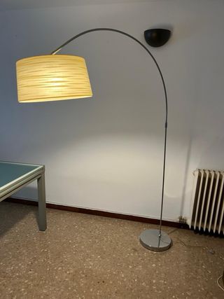 Lámpara de pie arco metal y tela beige