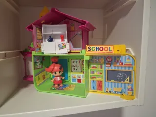 Pizzeria Pinypon, figuritas,moto y escuela Pinypon
