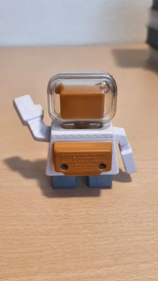 Sandy Cheeks (Arenita) Juguete Burger King 2009